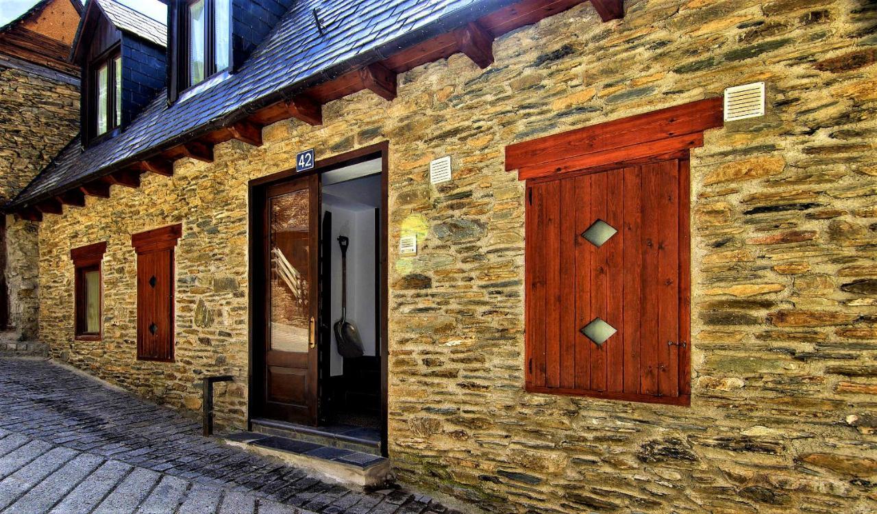 Apartamentos Aran Montcorbau Zewnętrze zdjęcie