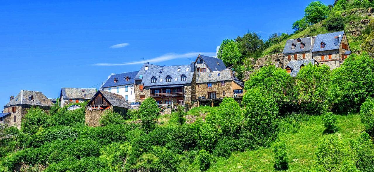 Apartamentos Aran Montcorbau Zewnętrze zdjęcie