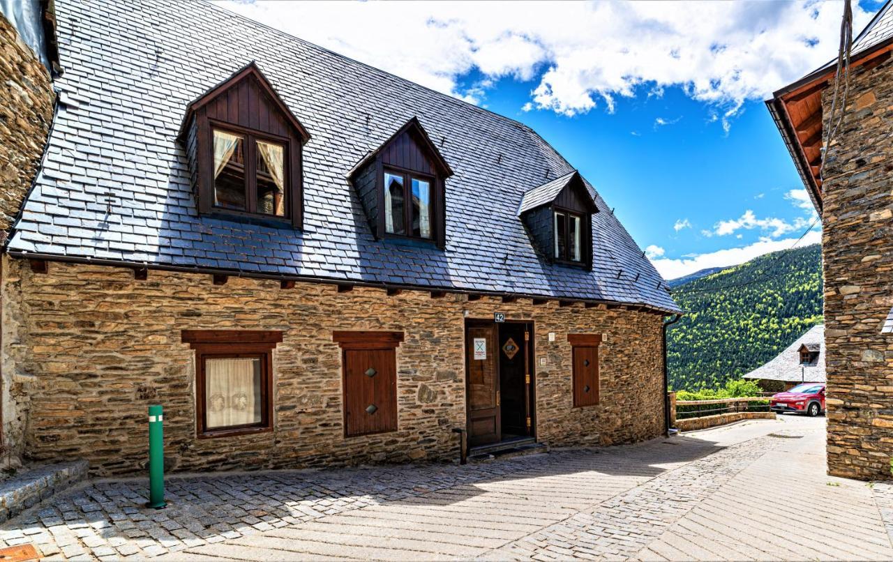 Apartamentos Aran Montcorbau Zewnętrze zdjęcie